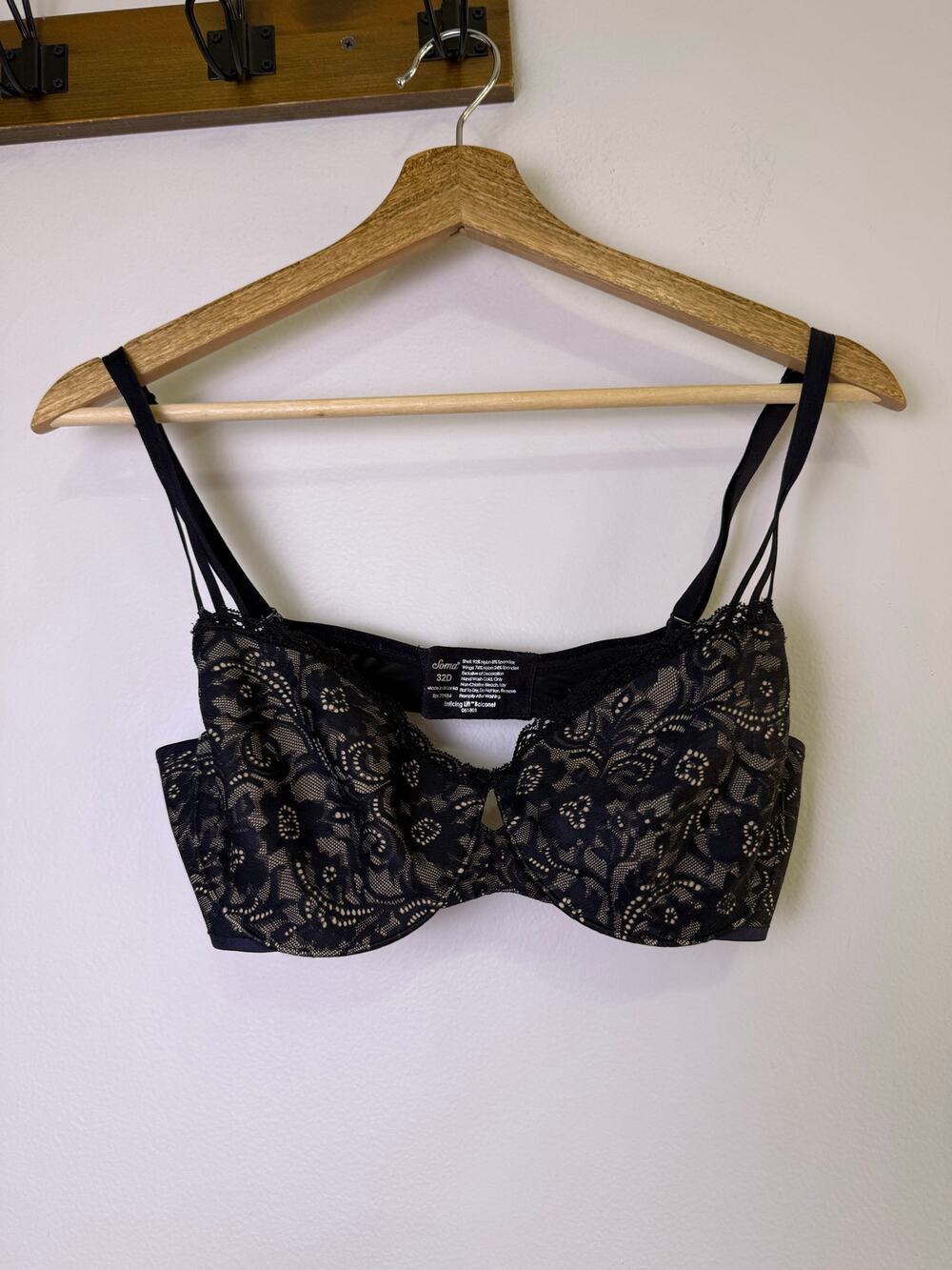 Soma Enticing Lift Balconet Bra 32D Black Lace Underwire Sexy